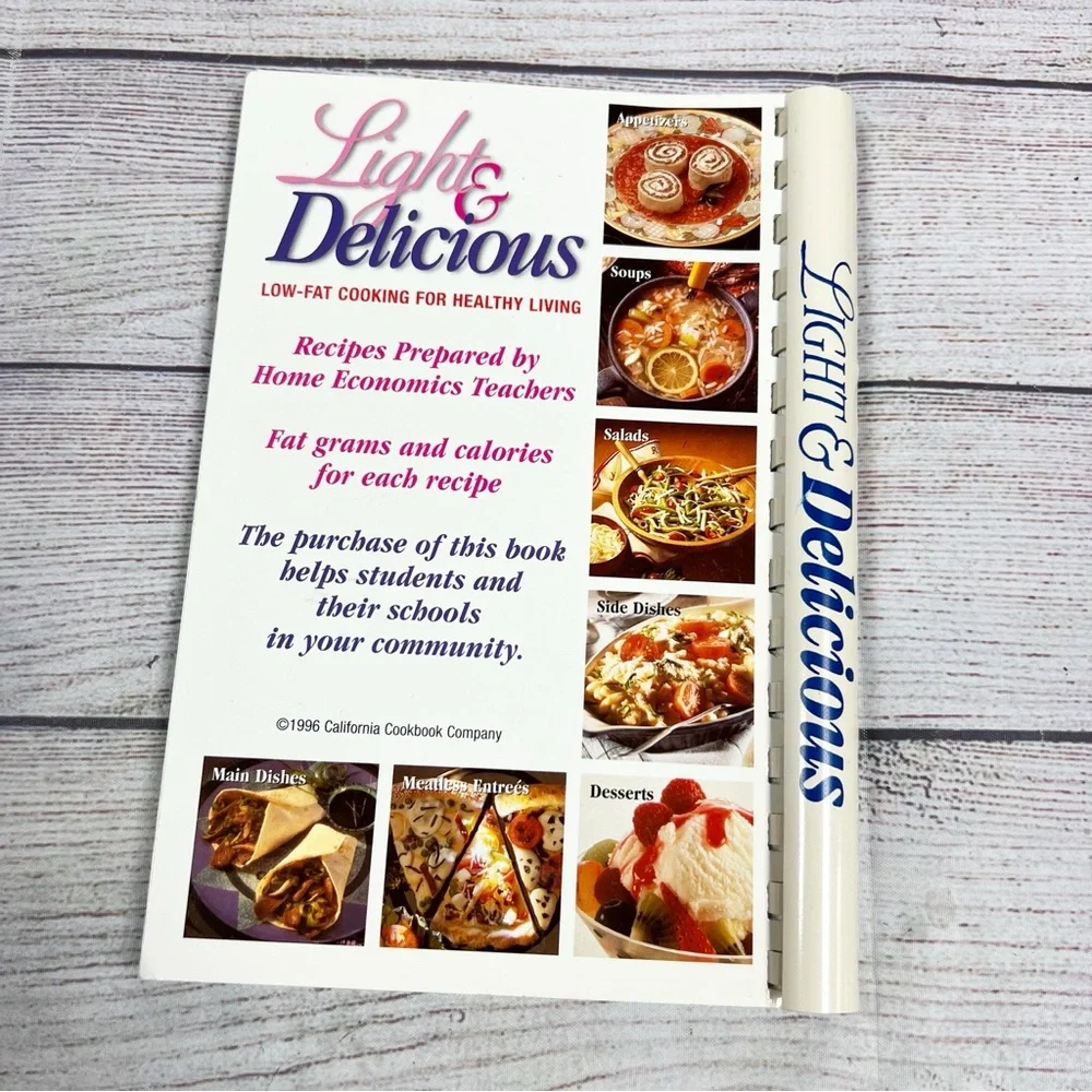 Vintage Light & Delicious Low-Fat Spiral Cook Book 1996 Healthy Recipes